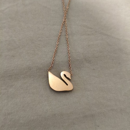 Necklace Black Swan Pendant Stainless Steel New, Rose Gold Tone