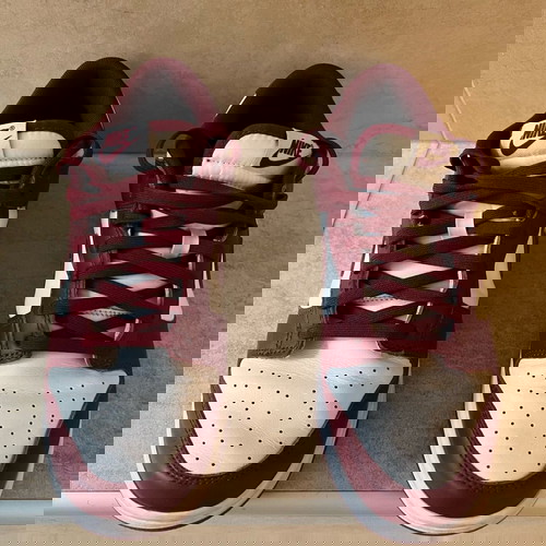 Nike Slam Dunk sneakers like new, size 42.5, white and red