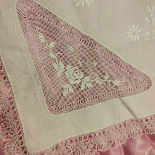Tablecloth handmade with two matching napkins