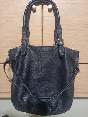 Leather shoulder bag like new, dark blue