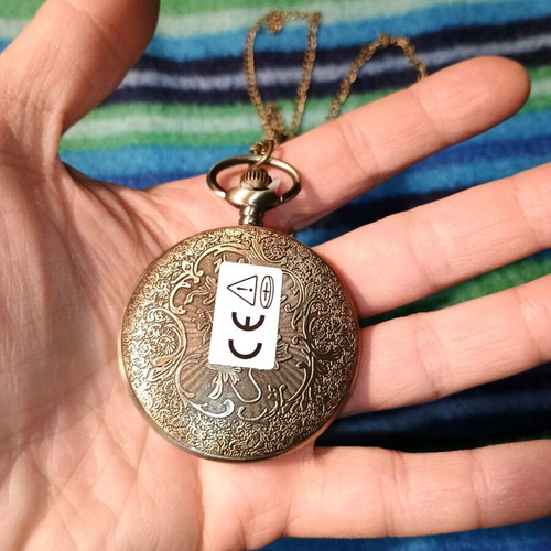 Unisex pocket watch new with dragon theme gold color