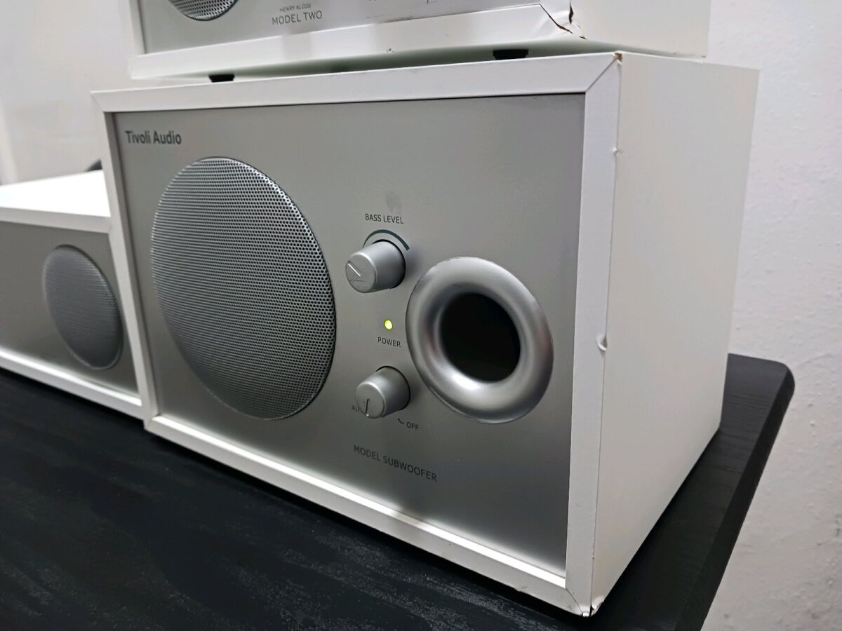 Tivoli radio model two with used… - € 120,00 - Vendora.cy