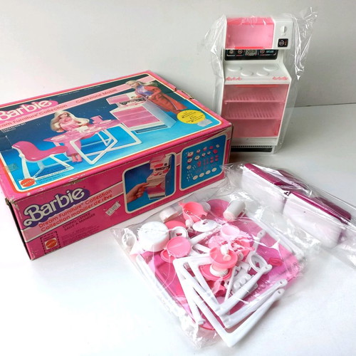 Barbie Dream Furniture Collection Dining Center 1982 Mattel new