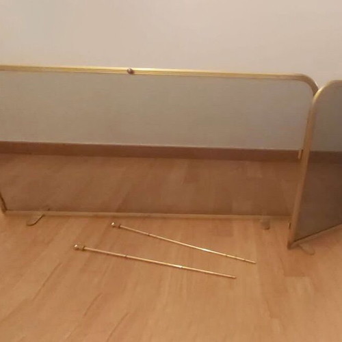 Metal fireplace guard like new
