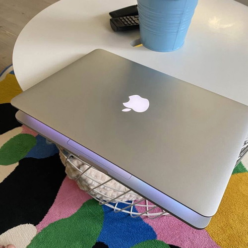 Apple MacBook Pro Retina 13.3-inch Early 2015 laptop like new, 128GB SSD