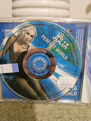 Julia Barka CD single used, electronic