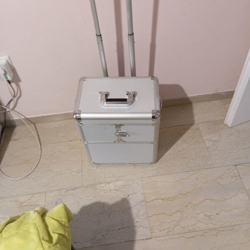 Professional makeup case used with wheels