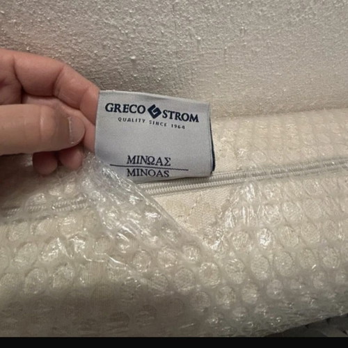 Santa Bebe convertible baby cot with Grecostrom mattress and chest of drawers