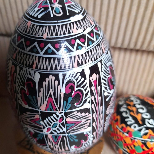 Σετ 7 χειροποίητα ξύλινα αυγά Pysanka style σαν καινούργια