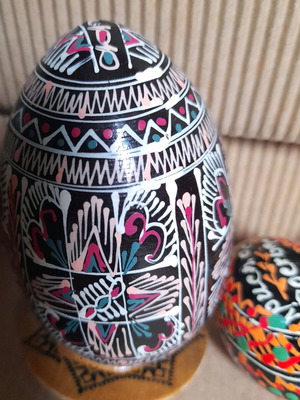 Σετ 7 χειροποίητα ξύλινα αυγά Pysanka style σαν καινούργια