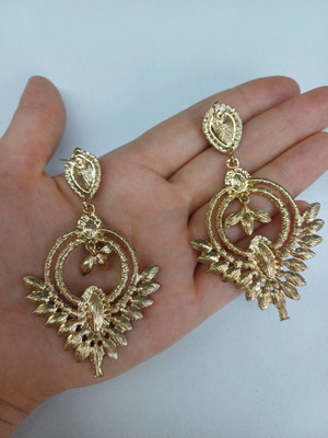 Evening earrings