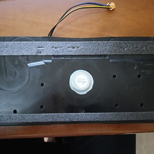 Set Samsung cover speakers 65Q60A used in excellent condition