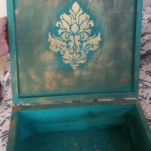 Wooden box used 30×30×14.5 hand painted