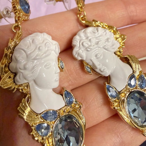 Vintage style statue earrings new, in box