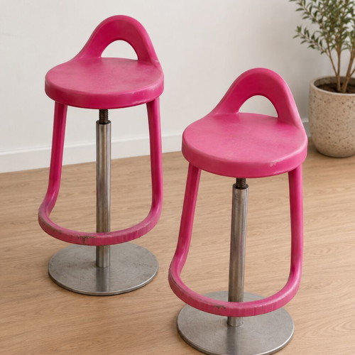 Adjustable bar stools used, pack of 5, fuchsia color