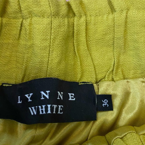 Lynne shorts size S lime like new