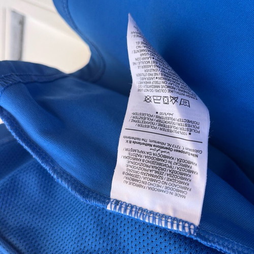 Nike tracksuit top size M like new, blue with minor defect