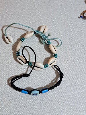 Bracelet set of 2 with shells