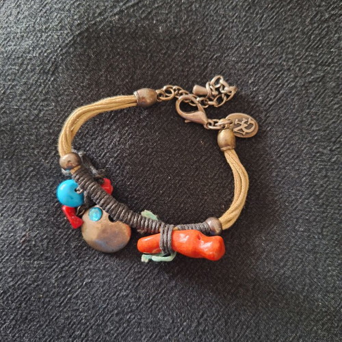 Bracelet Nick the Greek like new, beige with turquoise and coral