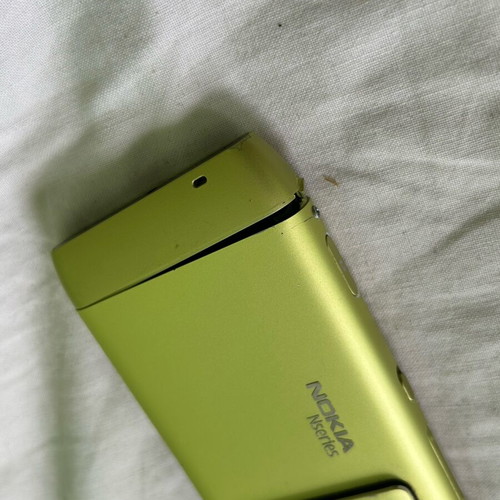 Nokia N8 used phones for parts, set of 2