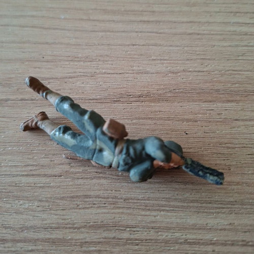 Vintage plastic military toy soldiers used, scale 1:32
