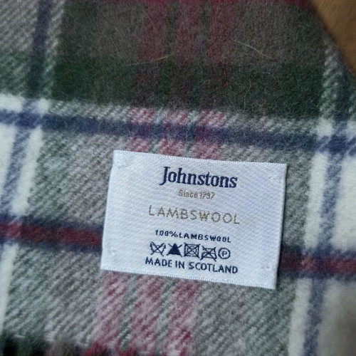 Johnstons of Elgin wool scarf like new, classic tartan