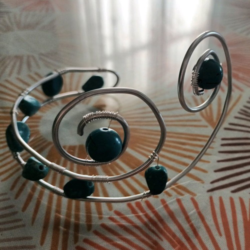Arm bracelet new blue