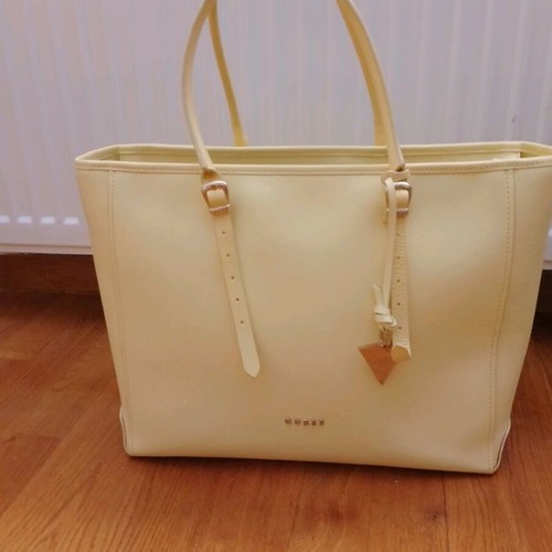 Guess tote bag yellow new handheld with inner pockets