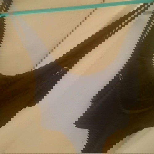 Κορμάκι ripped brazilian γυναικείο μαύρο σαν καινούργιο με κουμπάκια και ανοιχτή πλάτη