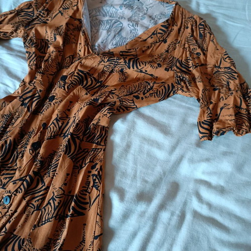 Summer dress size XS with zebra print like new