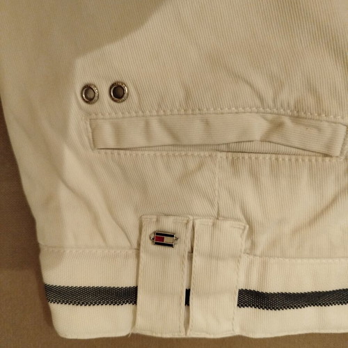 Tommy Hilfiger women's white bermuda shorts, size S