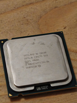 Intel Core 2 Duo E8400 processor 3GHz