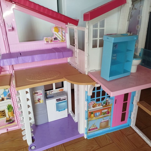 Barbie Malibu Dream House used