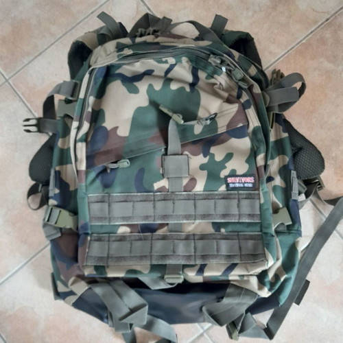 Survivors 55-liter backpack new, shoulder type