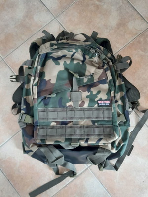 Survivors 55-liter backpack new, shoulder type