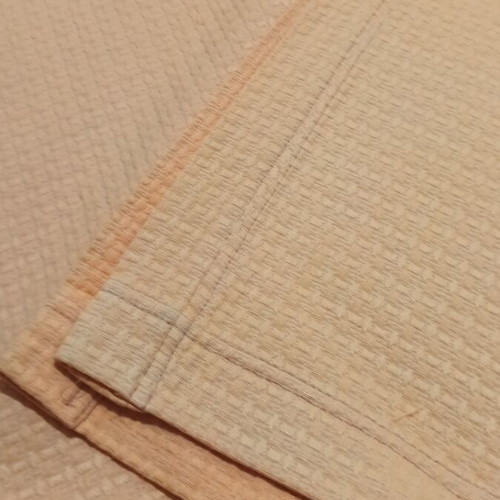 Embossed quilt like new 2.20x2.20