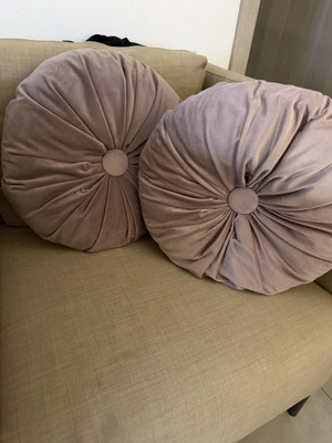 Set of 2 decorative pillows