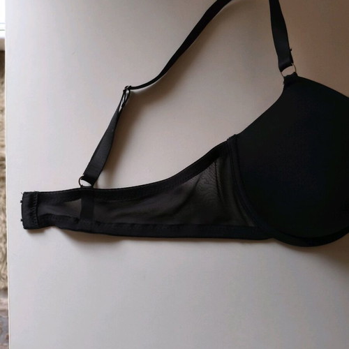 Primark 80D black bra like new without padding with underwire
