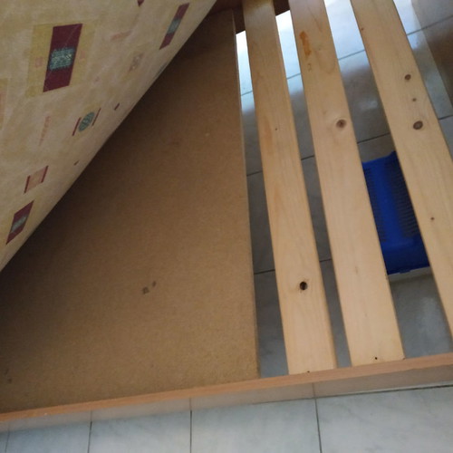 Bed 110x200 like new, 4 available, student style