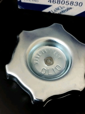 Fiat Lancia oil cap new, made in Italy for 127/128/124/131/132 etc.