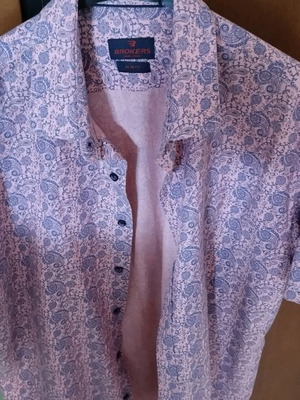 Broker's slimfit shirt Large like new, multicolor with paisley design