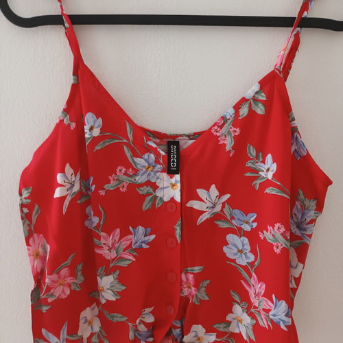 Floral top used, size M