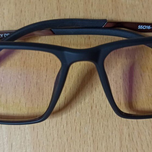 Computer screen protection glasses like new, Italian design