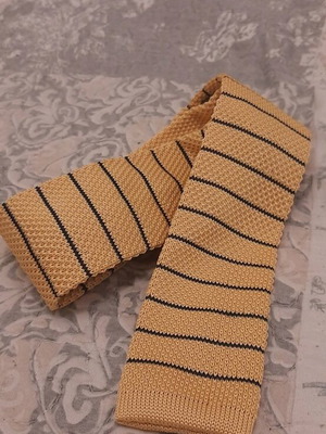 Πλεκτή γραβάτα Legend Accessories σαν καινούργιο, μπλε και κίτρινη