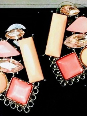 Retro Rose statement σκουλαρίκια καμέο καινούργια, σε nude και ασημί