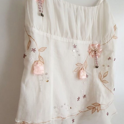 Top with flowers and beads new, size S, white