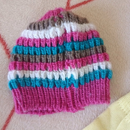 Knitted hats like new, 1+1 gift, pink and multicolored
