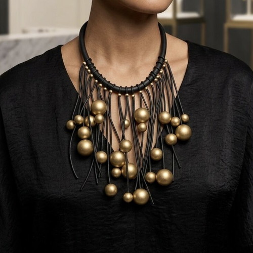 Necklace new black and gold