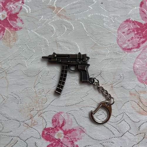 Škorpion vz. 61 keychain new, gray and silver