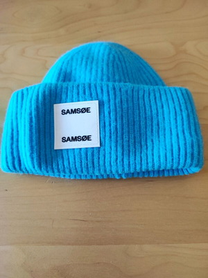 Шапка Samsoe тюркоазена като нова, one size за малка глава